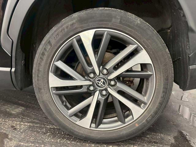 カローラクロス ハイブリッド　Ｚ　４ＷＤ　ナビ　シートヒーター　ＥＴＣ　パワーバックドア　バックカメラ　ＬＥＤヘッドライト　フォグランプ　ＬＥＤイルミネーション　クルーズコントロール　スペアキー（14枚目）