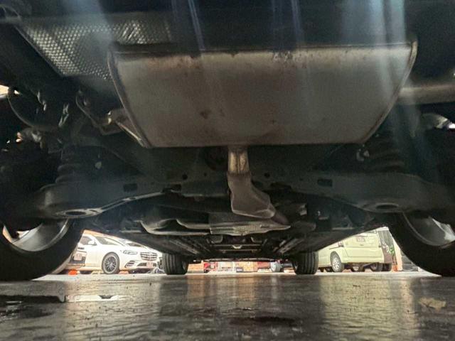 カローラクロス ハイブリッド　Ｚ　４ＷＤ　ナビ　シートヒーター　ＥＴＣ　パワーバックドア　バックカメラ　ＬＥＤヘッドライト　フォグランプ　ＬＥＤイルミネーション　クルーズコントロール　スペアキー（19枚目）