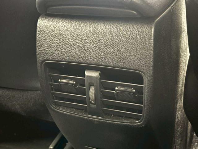 カローラクロス ハイブリッド　Ｚ　４ＷＤ　ナビ　シートヒーター　ＥＴＣ　パワーバックドア　バックカメラ　ＬＥＤヘッドライト　フォグランプ　ＬＥＤイルミネーション　クルーズコントロール　スペアキー（39枚目）