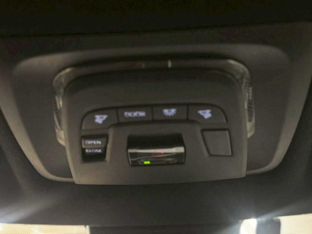 カローラクロス ハイブリッド　Ｚ　４ＷＤ　ナビ　シートヒーター　ＥＴＣ　パワーバックドア　バックカメラ　ＬＥＤヘッドライト　フォグランプ　ＬＥＤイルミネーション　クルーズコントロール　スペアキー（54枚目）