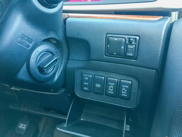 ハイウェイスター 4WD 1年保証 スマキー Wサンルーフ(8枚目)