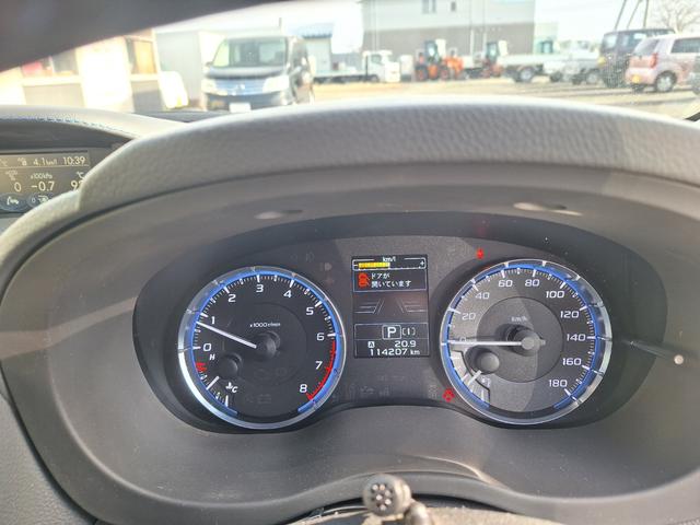 レヴォーグ １．６ＧＴ－Ｓアイサイト　４ＷＤ　ｂｌｕｅｔｏｏｔｈ　バックカメラ　ＥＴＣ　ＳＴＩリップスポイラー　ステアリングリモコン　クルーズコントロール　アイサイト　ＬＥＤヘッドライト（18枚目）