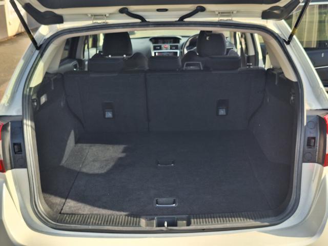 レヴォーグ １．６ＧＴ－Ｓアイサイト　４ＷＤ　ｂｌｕｅｔｏｏｔｈ　バックカメラ　ＥＴＣ　ＳＴＩリップスポイラー　ステアリングリモコン　クルーズコントロール　アイサイト　ＬＥＤヘッドライト（30枚目）