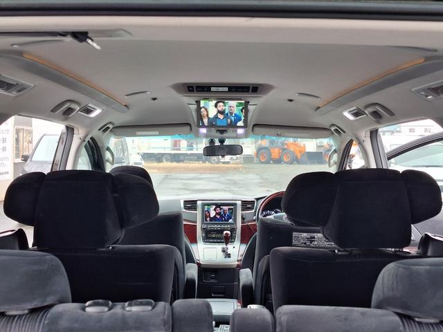 ヴェルファイア ３．５Ｚ　Ｇエディション　４ＷＤ　バックカメラ　両側電動スライドドア　フリップダウンモニター　キャプテンシート　フルエアロ　車高調　社外マフラー　ＥＴＣ　ステアリングリモコン　スマートキー（4枚目）