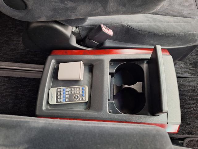 ヴェルファイア ３．５Ｚ　Ｇエディション　４ＷＤ　バックカメラ　両側電動スライドドア　フリップダウンモニター　キャプテンシート　フルエアロ　車高調　社外マフラー　ＥＴＣ　ステアリングリモコン　スマートキー（18枚目）