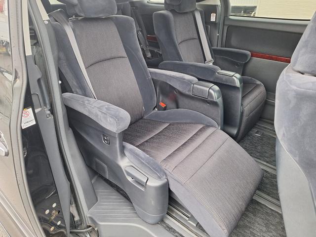 ヴェルファイア ３．５Ｚ　Ｇエディション　４ＷＤ　バックカメラ　両側電動スライドドア　フリップダウンモニター　キャプテンシート　フルエアロ　車高調　社外マフラー　ＥＴＣ　ステアリングリモコン　スマートキー（26枚目）