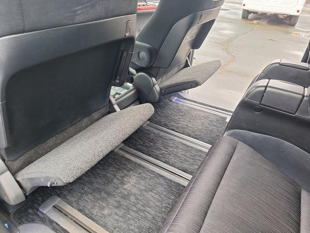 ヴェルファイア ３．５Ｚ　Ｇエディション　４ＷＤ　バックカメラ　両側電動スライドドア　フリップダウンモニター　キャプテンシート　フルエアロ　車高調　社外マフラー　ＥＴＣ　ステアリングリモコン　スマートキー（29枚目）