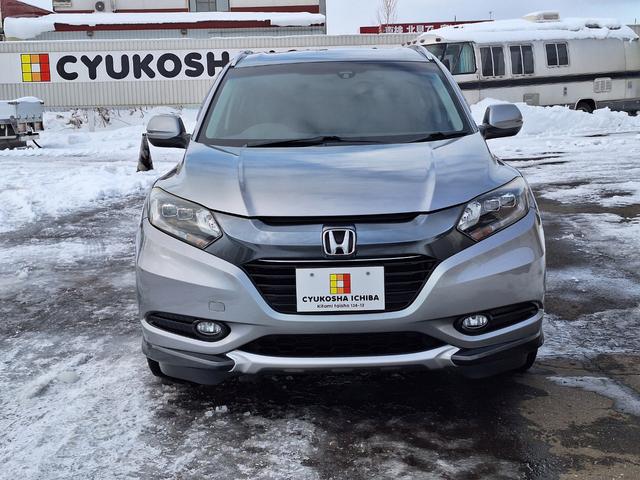 ヴェゼル ハイブリッドＸ・Ｌパッケージ　４ＷＤ　６ヶ月距離無制限保証　エンジンスターター　バックカメラ　ＥＴＣ　寒冷地仕様　ＬＥＤヘッドライト　スマートキー　アイドリングストップ　サイドミラーヒーター　シートヒーター　ワイパーデアイサー（7枚目）