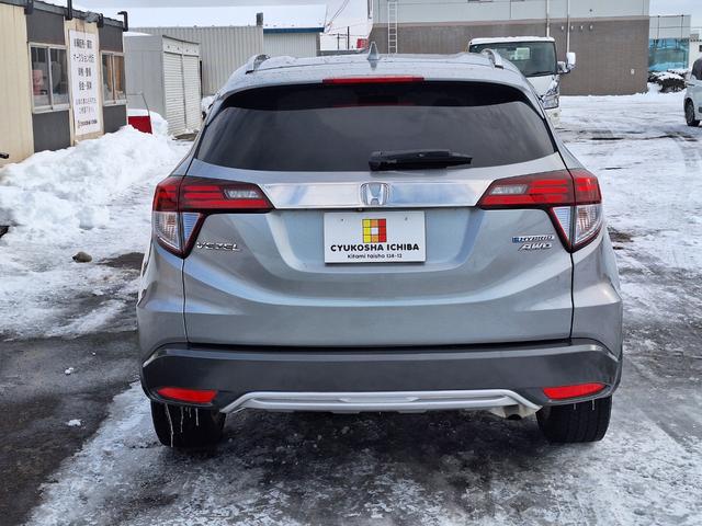 ヴェゼル ハイブリッドＸ・Ｌパッケージ　４ＷＤ　６ヶ月距離無制限保証　エンジンスターター　バックカメラ　ＥＴＣ　寒冷地仕様　ＬＥＤヘッドライト　スマートキー　アイドリングストップ　サイドミラーヒーター　シートヒーター　ワイパーデアイサー（9枚目）