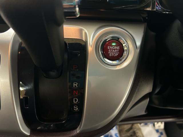 Ｎ－ＷＧＮカスタム Ｇ・ターボパッケージ　４ＷＤ　ナビ装着用スペシャルパッケージ　シティブレーキアクティブシステム、サイドカーテンエアバッグシステム　ＶＳＡＡＢＳ＋ＴＣＳ＋横すべり抑制エマージェンシーストップシグナル　ヒルスタートアシスト（4枚目）