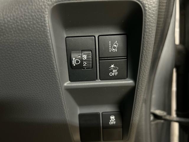 Ｎ－ＶＡＮ Ｇ・ホンダセンシング　４ＷＤ　法人ワンオーナー　Ｈｏｎｄａ　ＳＥＮＳＩＮＧ　マルチリフレクターライト　マニュアルレベリング機構付　ＡＭＦＭチューナー　電波式キーレスエントリーシステム　キー１個付運転席パワードアロック機構付（4枚目）