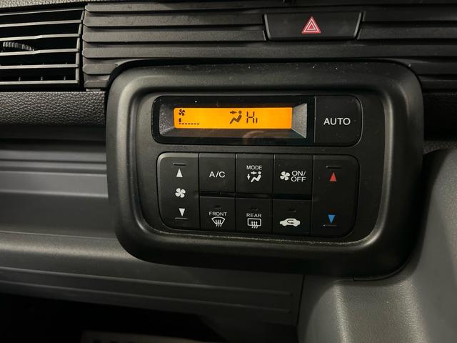 Ｎ－ＶＡＮ Ｇ・ホンダセンシング　４ＷＤ　法人ワンオーナー　Ｈｏｎｄａ　ＳＥＮＳＩＮＧ　マルチリフレクターライト　マニュアルレベリング機構付　ＡＭＦＭチューナー　電波式キーレスエントリーシステム　キー１個付運転席パワードアロック機構付（6枚目）