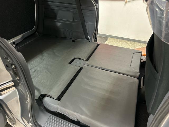 Ｎ－ＶＡＮ Ｇ・ホンダセンシング　４ＷＤ　法人ワンオーナー　Ｈｏｎｄａ　ＳＥＮＳＩＮＧ　マルチリフレクターライト　マニュアルレベリング機構付　ＡＭＦＭチューナー　電波式キーレスエントリーシステム　キー１個付運転席パワードアロック機構付（16枚目）