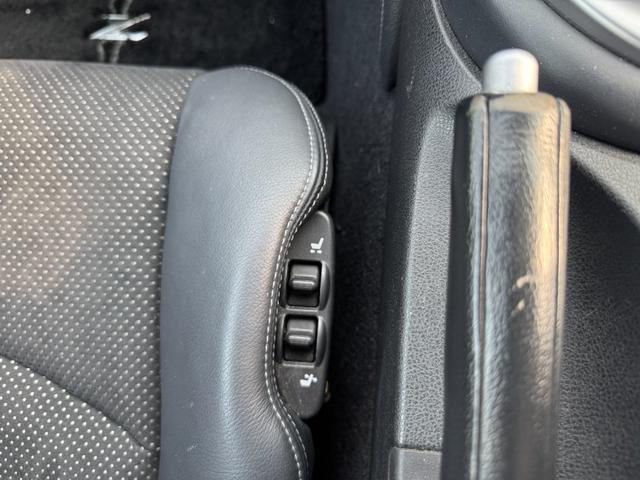 フェアレディZ バージョンT ロッソモデロ製マフラー社外19インチアルミホイール純正HDDナビバックカメラスマートキープッシュスタート運転席助手席パワーシート運転席助手席シートヒーターVDCETCステアリングスイッチ(20枚目)