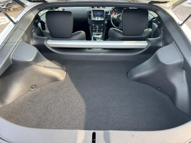 フェアレディZ バージョンT ロッソモデロ製マフラー社外19インチアルミホイール純正HDDナビバックカメラスマートキープッシュスタート運転席助手席パワーシート運転席助手席シートヒーターVDCETCステアリングスイッチ(22枚目)