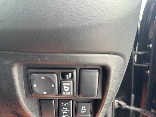 ジューク ニスモ　Ｂｌｕｅｔｏｏｔｈ対応ナビ！バックカメラ！地デジ！前後ドライブレコーダー！インテリジェントキー！エンジンスターター！ＥＴＣ！オートリトラミラー！フロントカーボンリップ！夏冬タイヤ！（18枚目）