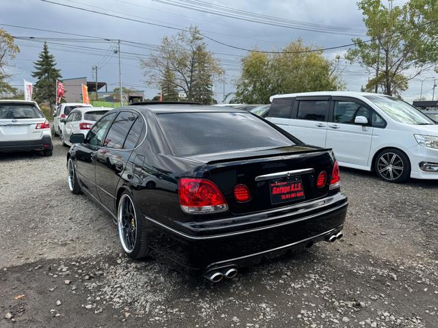 ＧＳ３００ 　左ハンドル！サンルーフ！エイムゲインフルエアロ！ＫＢＲＥＡＫ４本出しマフラー！車高調！エイムゲイン１９インチＡＷ！キーレス！社外ナビ！地デジ！本革シート！パワーシート！社外ヘッドライト！ＥＴＣ！（4枚目）