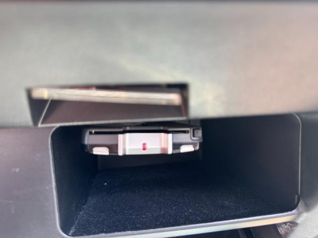 ＧＳ３００ 　左ハンドル！サンルーフ！エイムゲインフルエアロ！ＫＢＲＥＡＫ４本出しマフラー！車高調！エイムゲイン１９インチＡＷ！キーレス！社外ナビ！地デジ！本革シート！パワーシート！社外ヘッドライト！ＥＴＣ！（20枚目）