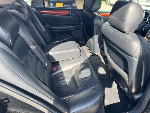 ＧＳ３００ 　左ハンドル！サンルーフ！エイムゲインフルエアロ！ＫＢＲＥＡＫ４本出しマフラー！車高調！エイムゲイン１９インチＡＷ！キーレス！社外ナビ！地デジ！本革シート！パワーシート！社外ヘッドライト！ＥＴＣ！（21枚目）