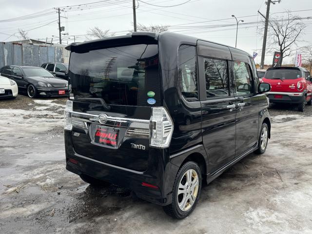 タント カスタムＲＳ　ＳＡ　衝突軽減ブレーキ両側パワスラ夏冬タイヤＢｌｕｅｔｏｏｔｈ対応ナビ！地デジ！バックカメラ！ステアリングスイッチ！オートエアコン！スマートキー！プッシュスタート！（7枚目）