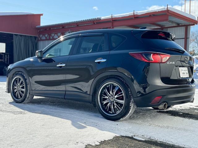 ＣＸ－５ ＸＤ　ディスチャージパッケージ　セーフティークルーズパッケージ　４ＷＤ　ＳＣＢＳ　クルーズコントロール　Ｓ．Ｂカメラ　ＲＶＭ　２０インチＡＷ　社外Ｆエアロ　車高調　エアインクスキット　社外マフラー　ＥＴＣ（9枚目）