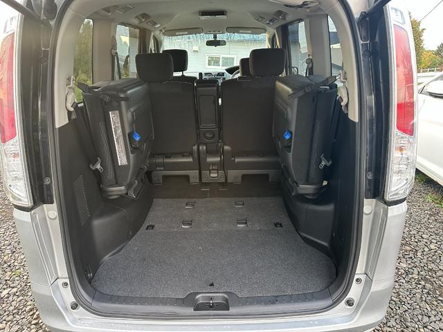 セレナ ２０Ｘ　４ＷＤ　４ナンバー　貨物登録　スマートキー　寒冷地仕様　フルフラット　ウォークスルー　衝突安全ボディ　ＡＢＳ　ＰＳ　ＰＷ　ＥＳＣ　エアバック　エアコン（6枚目）