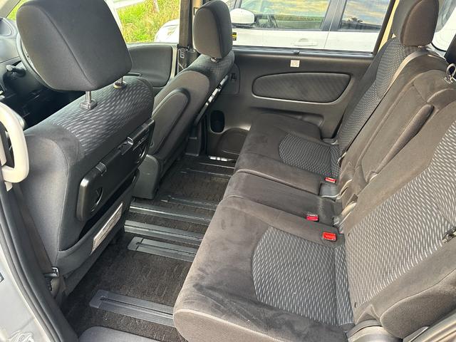 セレナ ２０Ｘ　４ＷＤ　４ナンバー　貨物登録　スマートキー　寒冷地仕様　フルフラット　ウォークスルー　衝突安全ボディ　ＡＢＳ　ＰＳ　ＰＷ　ＥＳＣ　エアバック　エアコン（7枚目）