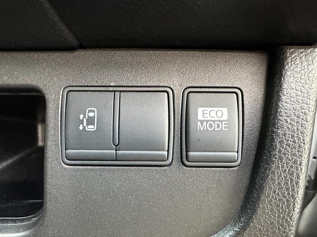 セレナ ２０Ｘ　４ＷＤ　４ナンバー　貨物登録　スマートキー　寒冷地仕様　フルフラット　ウォークスルー　衝突安全ボディ　ＡＢＳ　ＰＳ　ＰＷ　ＥＳＣ　エアバック　エアコン（17枚目）