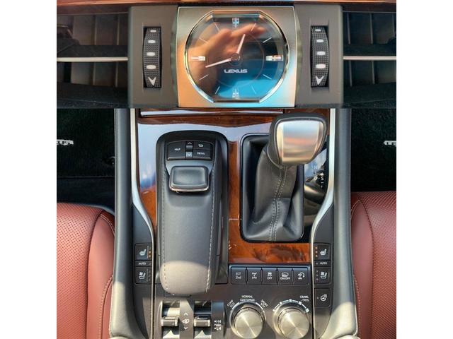 4WD/OneOwner/Sunroof/Navi/CD/DVD/AW/No-accidents/LeatherSeat/PowerSeat/BackCamera/NonSmoking