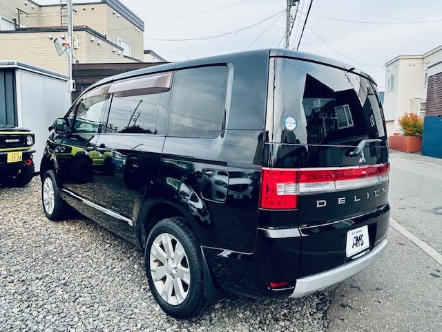 デリカＤ：５ Ｇ　パワーパッケージ　４ＷＤ／本州仕入／ナビフルセグ／バックカメラ／フリップダウンモニター／両側パワースライドドア／ビルトインＥＴＣ／ＨＩＤ／８人乗り／（8枚目）