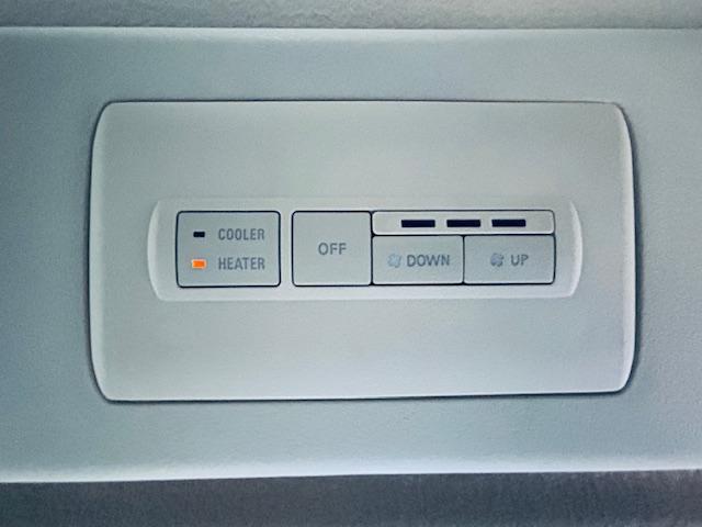 デリカＤ：５ Ｇ　パワーパッケージ　４ＷＤ／本州仕入／ナビフルセグ／バックカメラ／フリップダウンモニター／両側パワースライドドア／ビルトインＥＴＣ／ＨＩＤ／８人乗り／（32枚目）