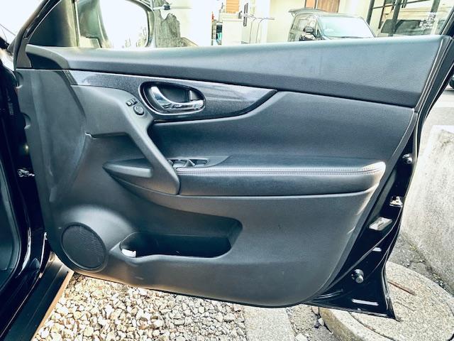 エクストレイル ２０Ｘ　エマージェンシーブレーキパッケージ　４ＷＤ／本州仕入／社外１６インチＡＷ／グッドリッチＡＴタイヤ／オーバーフェンダー／ヒッチメンバー／ルーフキャリア／Ｂカメラ／ＥＴＣ／シートヒーター／ディスプレイオーディオ／（42枚目）