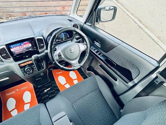 スペーシアカスタム ＴＳ　４ＷＤ／ナビフルセグ／バックカメラ／ブルートゥース／ターボ／両側パワースライドドア／シートヒーター／夏冬タイヤ／スマートキー／ウィンカーミラー／（14枚目）