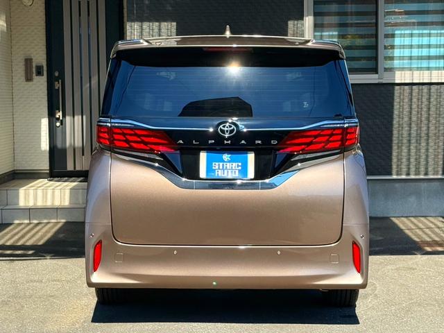 アルファード Ｚ　プレシャスレオブロンド／メーカーフルＯＰ／寒冷地／ムーンルーフ／トヨタチームメイト／ユニバーサルステップ／カラーＨＵＤ／デジタルインナーミラー／ＩＴＳコネクト／１３．２型後席モニタ／シグネチャーイルミ（16枚目）