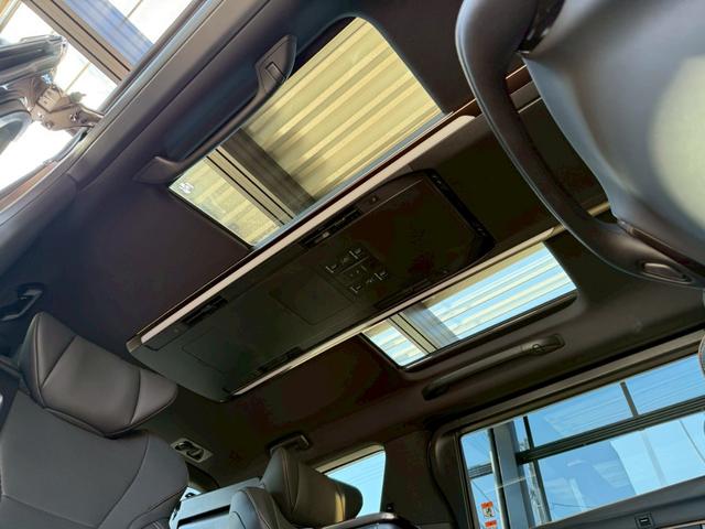 アルファード Ｚ　プレシャスレオブロンド／メーカーフルＯＰ／寒冷地／ムーンルーフ／トヨタチームメイト／ユニバーサルステップ／カラーＨＵＤ／デジタルインナーミラー／ＩＴＳコネクト／１３．２型後席モニタ／シグネチャーイルミ（37枚目）