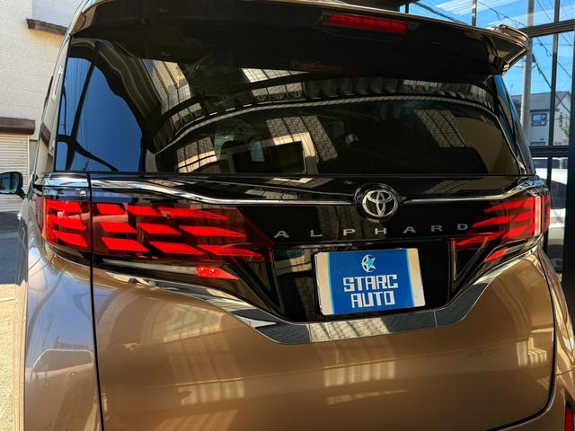 アルファード Ｚ　プレシャスレオブロンド／メーカーフルＯＰ／寒冷地／ムーンルーフ／トヨタチームメイト／ユニバーサルステップ／カラーＨＵＤ／デジタルインナーミラー／ＩＴＳコネクト／１３．２型後席モニタ／シグネチャーイルミ（70枚目）