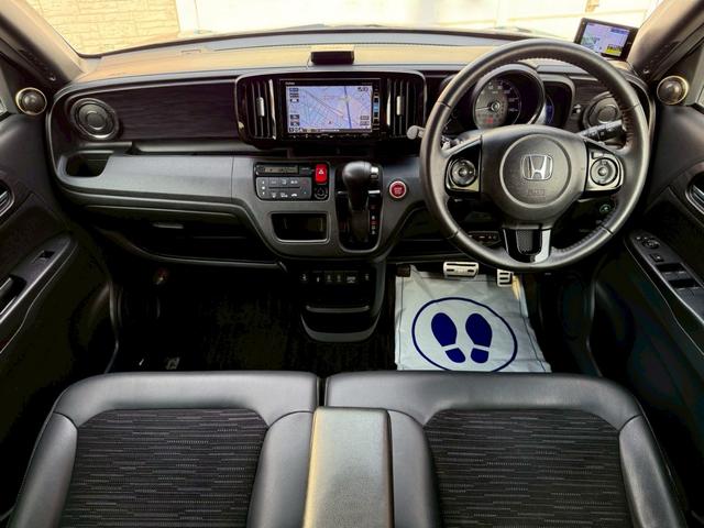 純正１５ＡＷ／Ｂｌｕｅｔｏｏｔｈ／ステアリングリモコン／ＶＳＡ／オートライト／サイド＆サイドカーテンＳＲＳ／スマートキー＆プッシュスタート／ドアバイザー／ウィンカーミラー