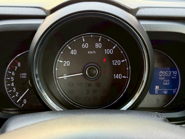 こちらの車両はタイミングチェーン式になりますので、１０万キロ目安で高額な費用の掛かる、≪タイミングベルト交換は不要≫です♪