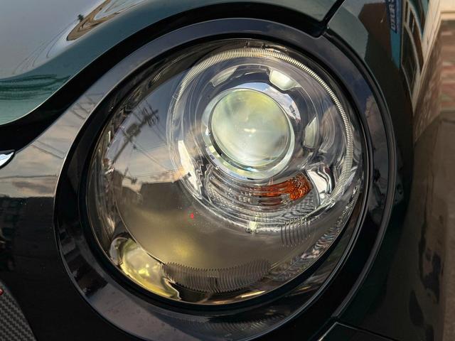 オートライト機能付プロジェクターＨＩＤ＆ＬＥＤフォグ付きで夜道の運転も安心♪