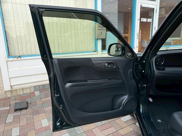 各ドアの内張です