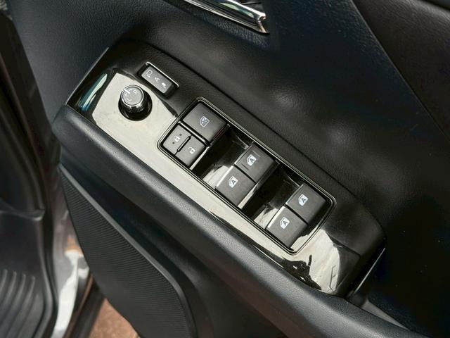 ヴェルファイア ２．５Ｚ　本州仕入／８人乗２列目ベンチ／両側電動スライドＤ／アルパインＢＩＧＸナビ＆１０．１型フリップダウンモニター／バックカメラ／Ｂｌｕｅｔｏｏｔｈ／ドラレコ／後期１８インチＡＷ／ＬＥＤヘッド＆フォグ／ＥＴＣ（49枚目）