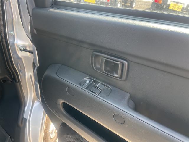 ハイゼットカーゴ クルーズSAIII 4WD 軽バン 衝突被害軽減システム ドライブレコーダー TV 両側スライドドア キーレスエントリー アイドリングストップ 電動格納ミラー オートマチックハイビーム アルミホイール ABS ESC(17枚目)