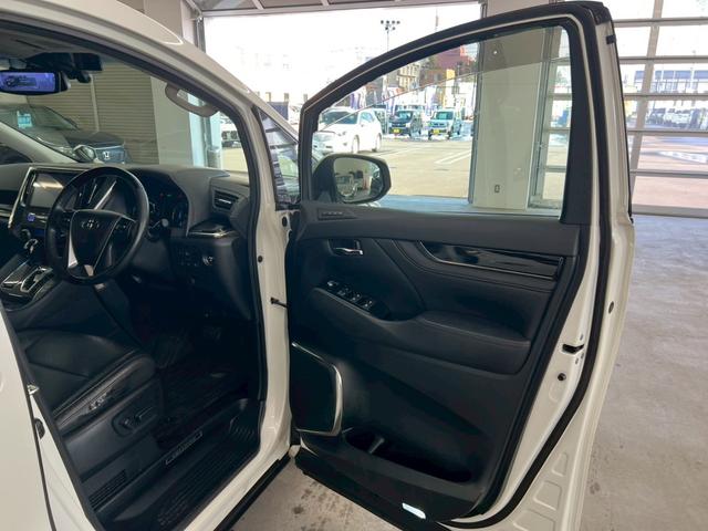 ヴェルファイアハイブリッド ＺＲ　Ｇエディション　４ＷＤ　モデリスタフルエアロ　アルパイン１０インチナビ　フルセグＴＶ　Ｂｌｕｅｔｏｏｔｈ　ＤＶＤ　フリップダウンモニター　デジタルインナーミラー型ドラレコ　レザーシート　シートヒーター　１００Ｖ電源（13枚目）