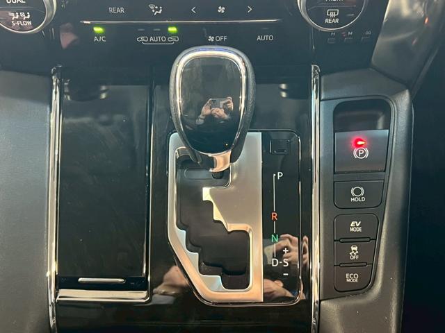 ヴェルファイアハイブリッド ＺＲ　Ｇエディション　４ＷＤ　モデリスタフルエアロ　アルパイン１０インチナビ　フルセグＴＶ　Ｂｌｕｅｔｏｏｔｈ　ＤＶＤ　フリップダウンモニター　デジタルインナーミラー型ドラレコ　レザーシート　シートヒーター　１００Ｖ電源（33枚目）