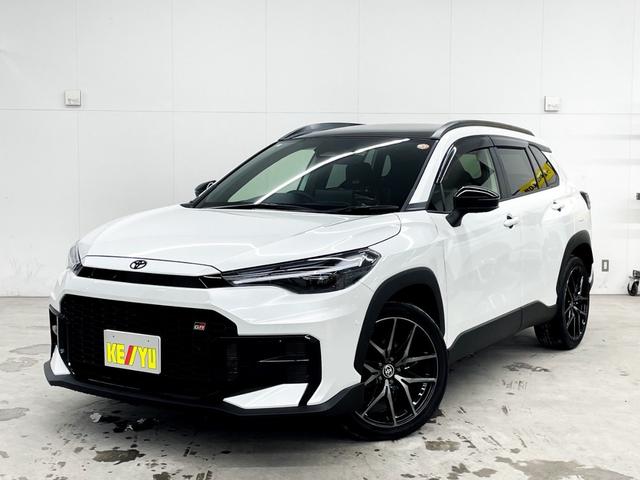 カローラクロス ＧＲスポーツ　４ＷＤ　後期型　登録済未使用車　寒冷地仕様　パノラマルーフ　１０．５インチ純正ナビ　フルセグＴＶ　Ｂｌｕｅｔｏｏｔｈ　アラウンドビューモニター　トヨタチームメイト　衝突被害軽減ブレーキ（3枚目）