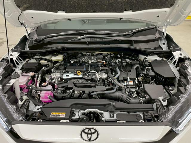 カローラクロス ＧＲスポーツ　４ＷＤ　後期型　登録済未使用車　寒冷地仕様　パノラマルーフ　１０．５インチ純正ナビ　フルセグＴＶ　Ｂｌｕｅｔｏｏｔｈ　アラウンドビューモニター　トヨタチームメイト　衝突被害軽減ブレーキ（45枚目）