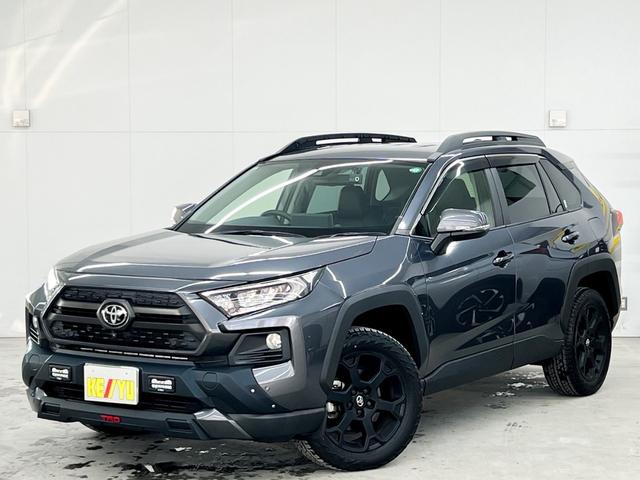 ＲＡＶ４ アドベンチャー　オフロードパッケージ　４ＷＤ　純正１０．５インチナビ　アラウンドビューモニター　電動レザーシート　ＴＲＤフロントバンパーガーニッシュ　Ｂｕｌｅｔｏｏｔｈ　Ｄインナーミラー　衝突被害軽減ブレーキ　前後ドライブレコーダー（3枚目）