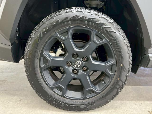 ＲＡＶ４ アドベンチャー　オフロードパッケージ　４ＷＤ　純正１０．５インチナビ　アラウンドビューモニター　電動レザーシート　ＴＲＤフロントバンパーガーニッシュ　Ｂｕｌｅｔｏｏｔｈ　Ｄインナーミラー　衝突被害軽減ブレーキ　前後ドライブレコーダー（41枚目）