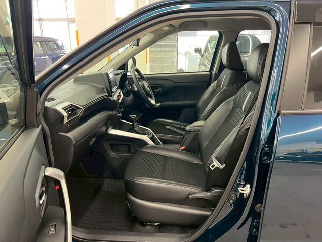 ロッキー プレミアム　４ＷＤ　寒冷地仕様　ＡＬＰＩＮＥ９インチナビ　アラウンドビューモニター　フルセグＴＶ　Ｂｕｌｅｔｏｏｔｈ　ハーフレザーシート　衝突被害軽減ブレーキ　レーンキープアシスト　ナビ連動ドライブレコーダー（16枚目）