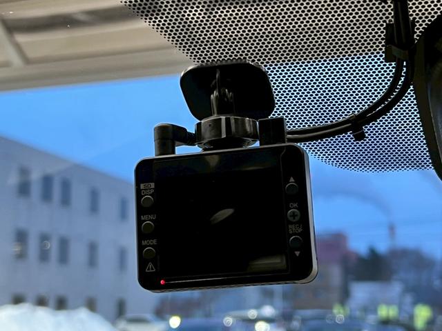 エクストレイル モード・プレミア　エマージェンシーブレーキパッケージ　４ＷＤ　純正ナビ　フルセグＴＶ　ＤＶＤ　Ｂｌｕｅｔｏｏｔｈ　衝突被害軽減ブレーキ　コーナーセンサー　デジタルインナーミラー　レザーシート　純正オーテックアルミ１８インチ　シートヒーター　ＥＴＣ　禁煙車（34枚目）